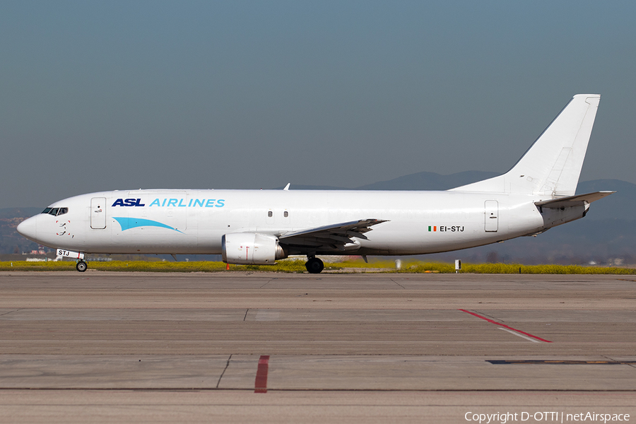 ASL Airlines Ireland Boeing 737-490(SF) (EI-STJ) | Photo 375390
