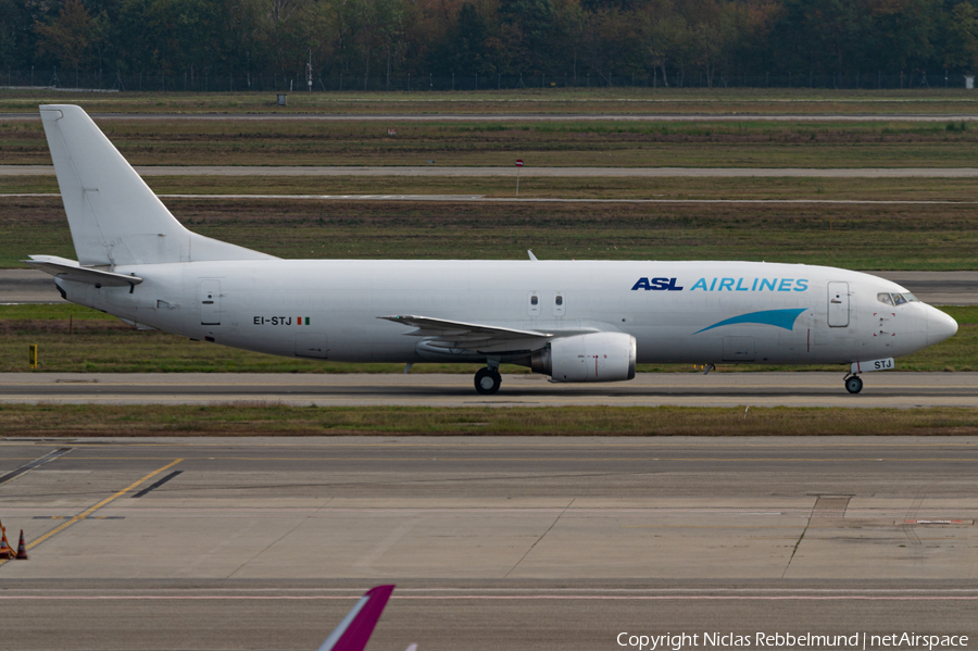 ASL Airlines Ireland Boeing 737-490(SF) (EI-STJ) | Photo 406256