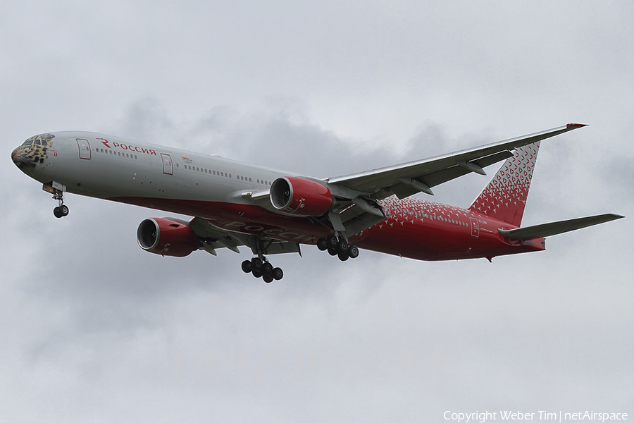 Rossiya - Russian Airlines Boeing 777-312 (EI-UNP) | Photo 177258