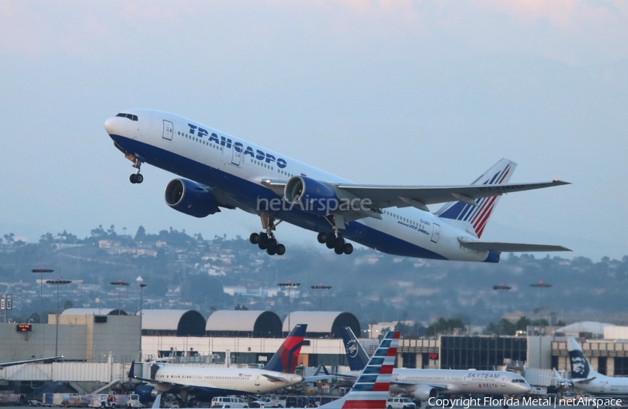 Transaero Airlines Boeing 777-222(ER) (EI-UNV) | Photo 581223