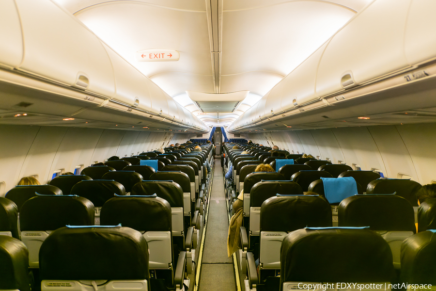 Aircompany Armenia Boeing 737-8FH (EK73792) | Photo 488396