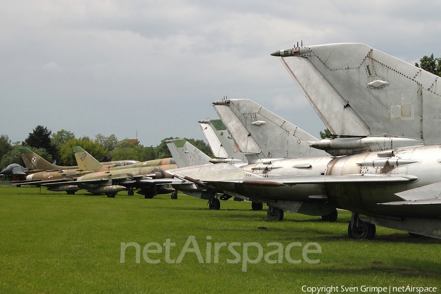 Aviation photo 334388