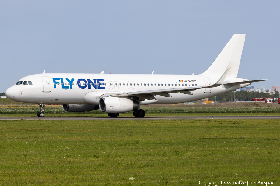 FlyOne Airbus A320-233 (ER-00008) | Photo 635390