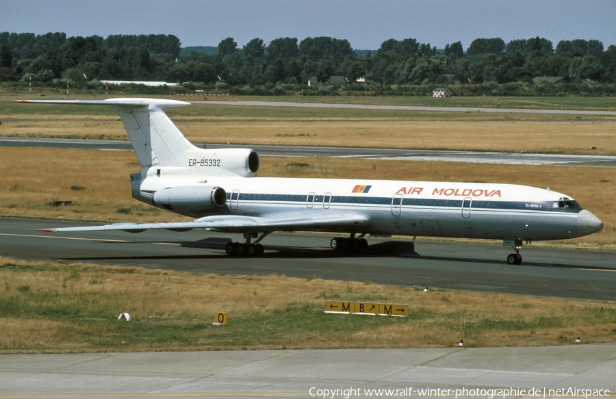 Air Moldova Tupolev Tu-154B-2 (ER-85332) | Photo 414109