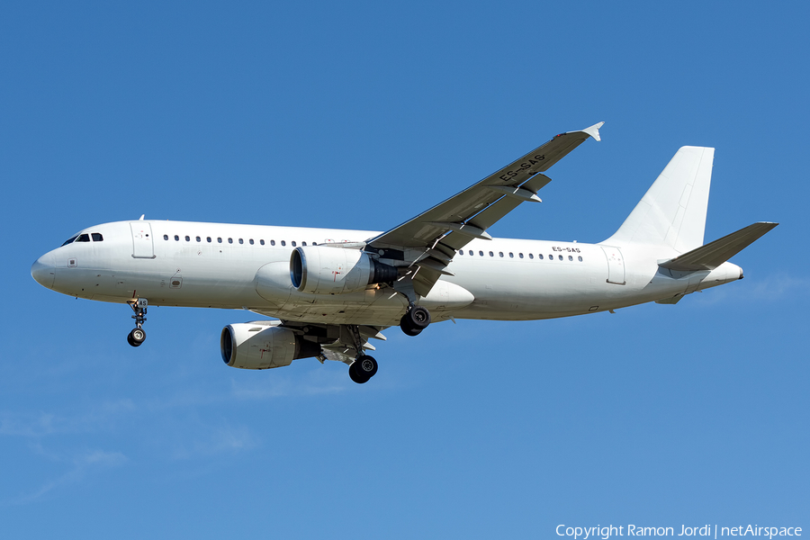 SmartLynx Airlines Estonia Airbus A320-214 (ES-SAS) | Photo 392295