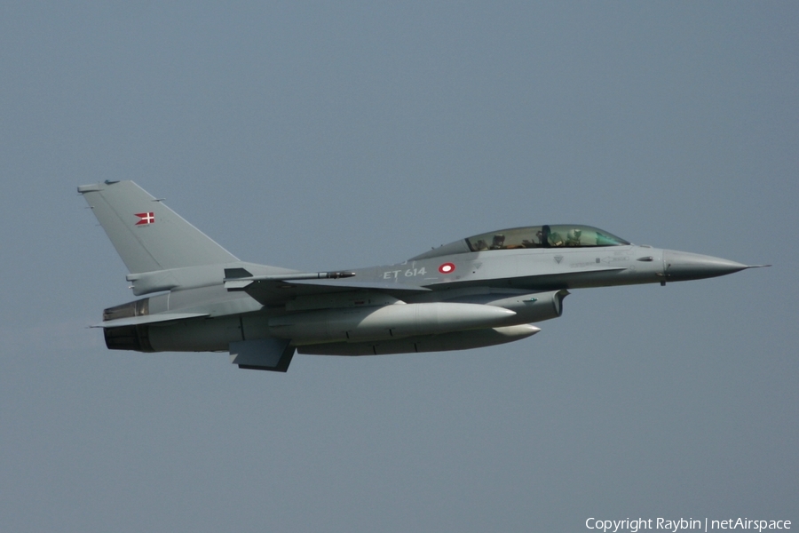 Royal Danish Air Force (Flyvevåbnet) General Dynamics F-16BM Fighting Falcon (ET-614) | Photo 550924