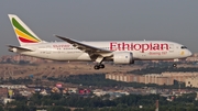 Ethiopian Airlines Boeing 787-8 Dreamliner (ET-AOP) at  Madrid - Barajas, Spain