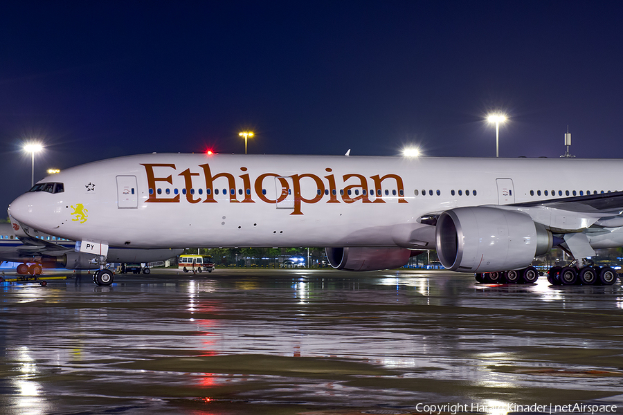 Ethiopian Airlines Boeing 777-36N(ER) (ET-APY) | Photo 304576