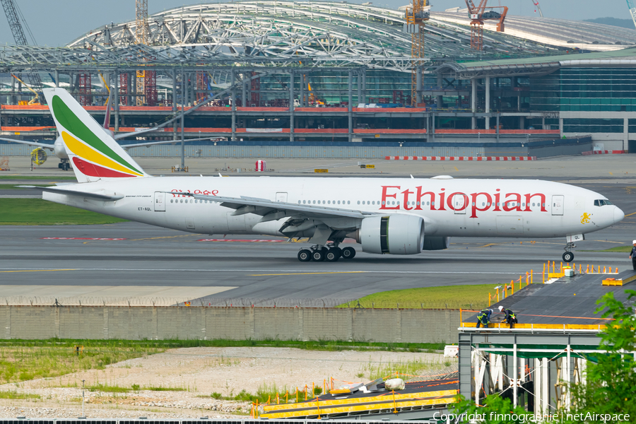 Ethiopian Airlines Boeing 777-260(LR) (ET-AQL) | Photo 520403