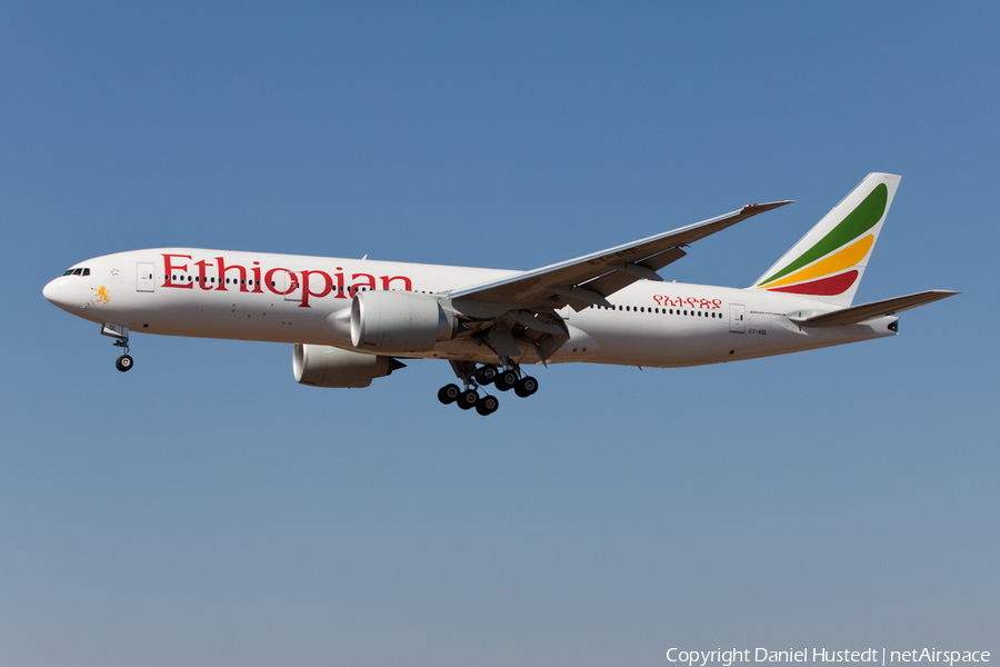 Ethiopian Airlines Boeing 777-260(LR) (ET-AQL) | Photo 443994
