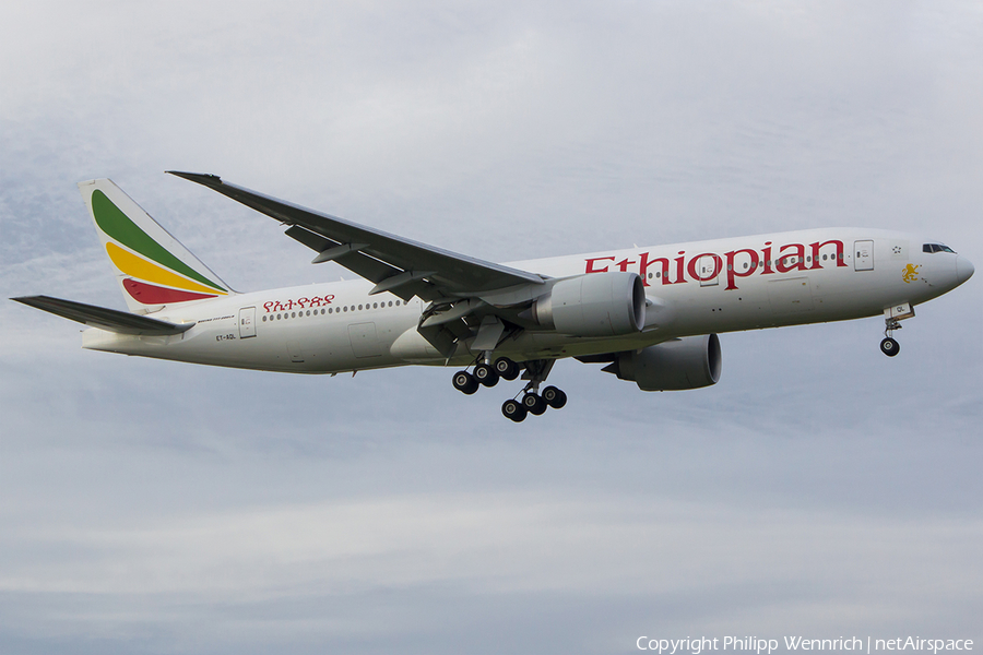 Ethiopian Airlines Boeing 777-260(LR) (ET-AQL) | Photo 116239