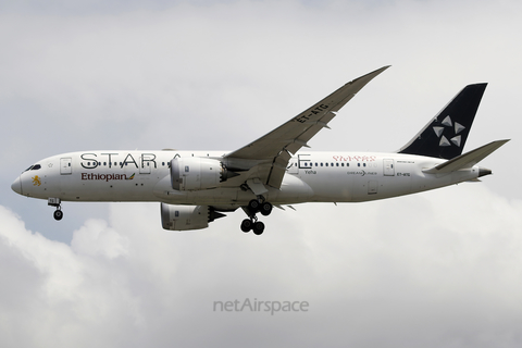 Ethiopian Airlines Boeing 787-8 Dreamliner (ET-ATG) at  Singapore - Changi, Singapore