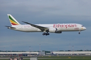 Ethiopian Airlines Boeing 787-9 Dreamliner (ET-AUQ) at  Milan - Malpensa, Italy