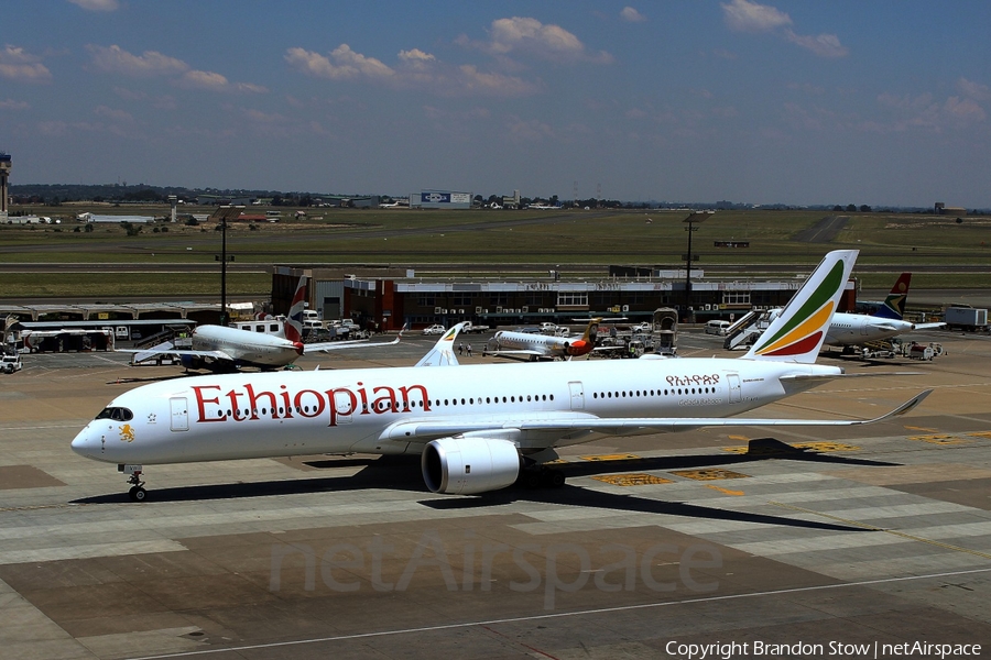 Ethiopian Airlines Airbus A350-941 (ET-AVB) | Photo 318817