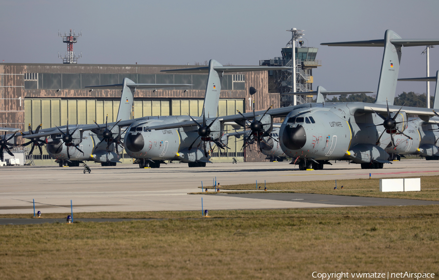 Aviation photo 294700