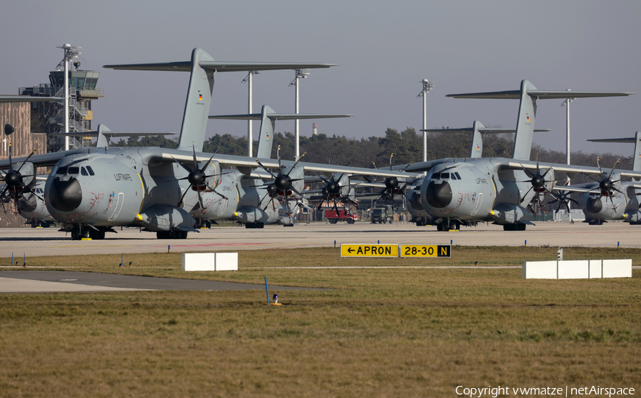 Aviation photo 294701