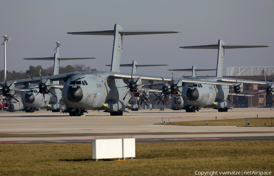 Aviation photo 294705