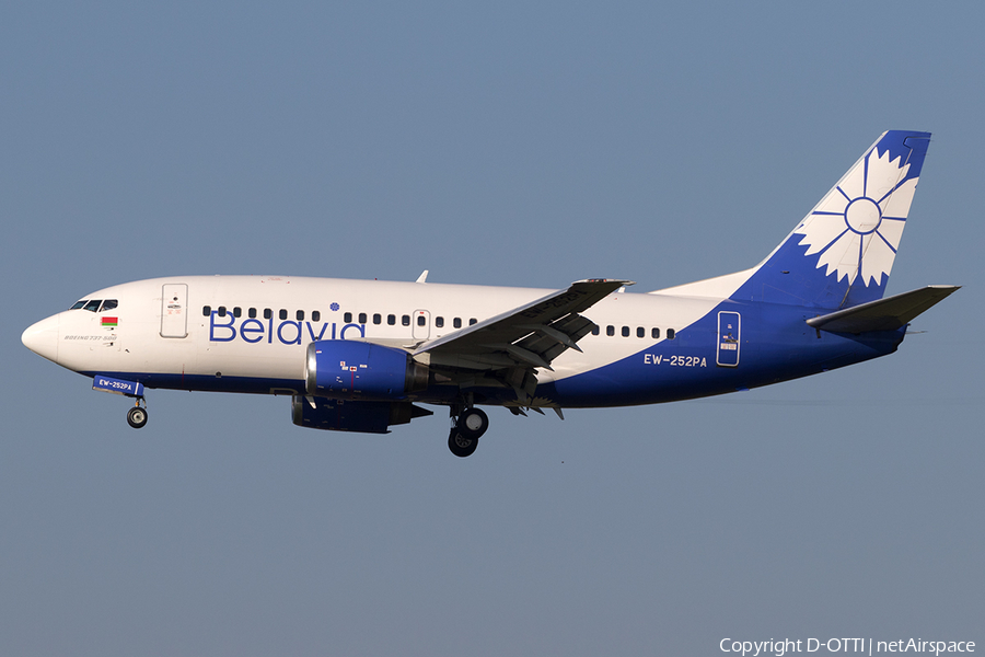 Belavia Belarus Airlines Boeing 737-524 (EW-252PA) | Photo 195766