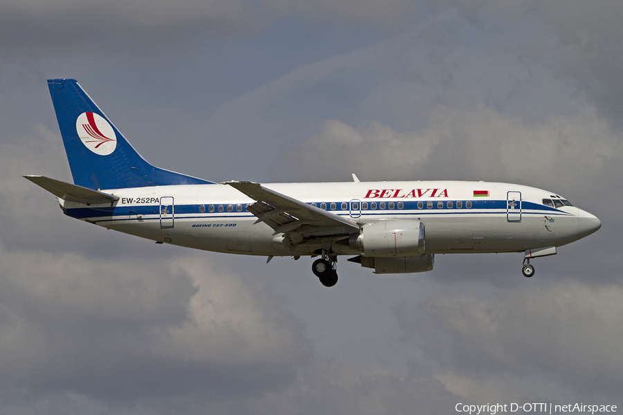 Belavia Belarus Airlines Boeing 737-524 (EW-252PA) | Photo 288113