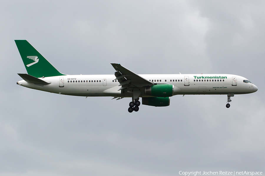 Turkmenistan Airlines Boeing 757-22K (EZ-A012) | Photo 52409