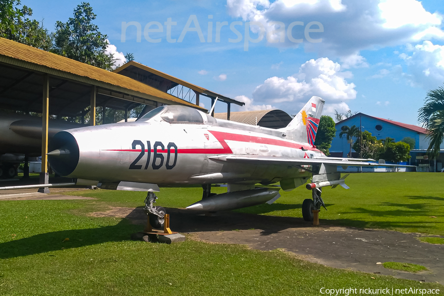 Indonesian Air Force (TNI-AU) Mikoyan-Gurevich MiG-21F-13 Fishbed-C (F-2160) | Photo 550646