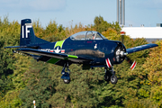 (Private) North American T-28C Trojan (F-AZHN) at  Hamburg - Fuhlsbuettel (Helmut Schmidt), Germany