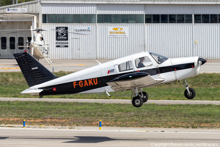 (Private) Piper PA-28-235 Cherokee Pathfinder (F-GAKU) | Photo 443198