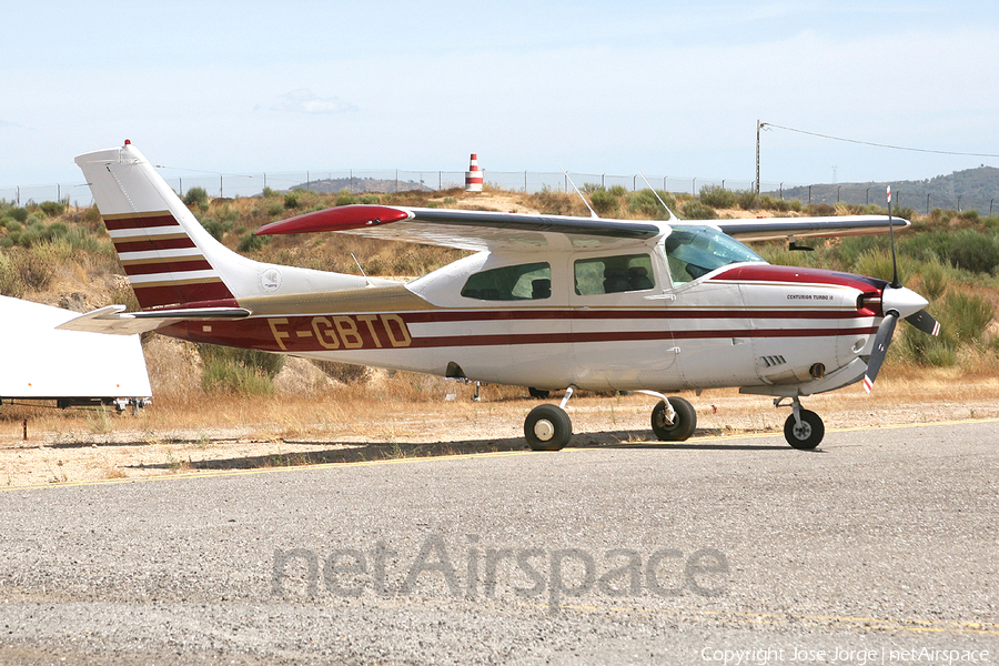 (Private) Cessna T210N Turbo Centurion II (F-GBTD) | Photo 478437