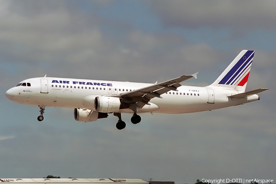 Air France Airbus A320-211 (F-GFKJ) | Photo 147145