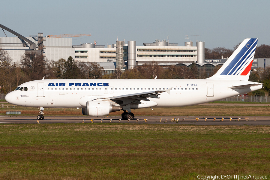 Air France Airbus A320-211 (F-GFKO) | Photo 371123