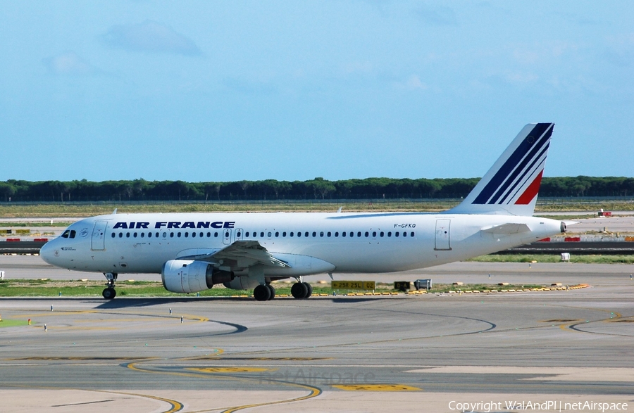 Air France Airbus A320-111 (F-GFKQ) | Photo 442495