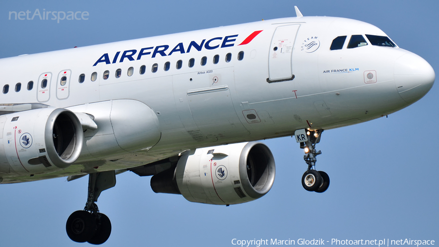 Air France Airbus A320-211 (F-GFKR) | Photo 407036