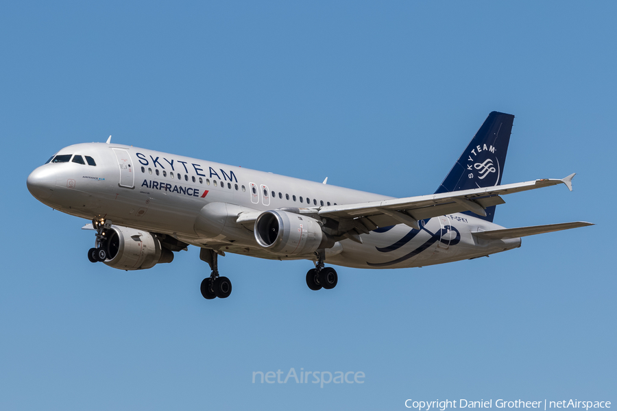 Air France Airbus A320-211 (F-GFKY) | Photo 93874
