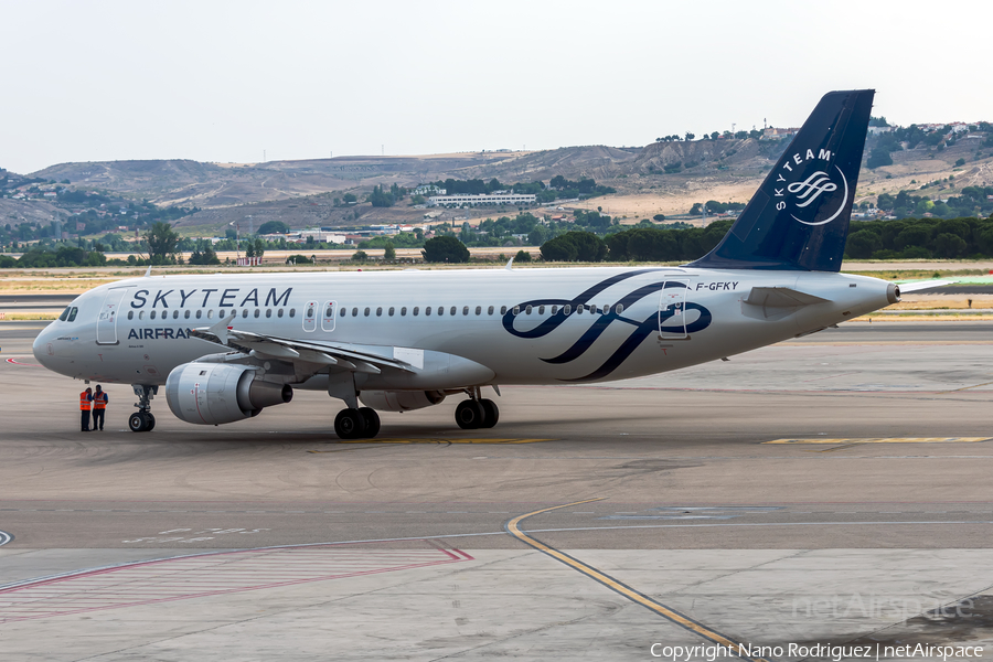 Air France Airbus A320-211 (F-GFKY) | Photo 489385