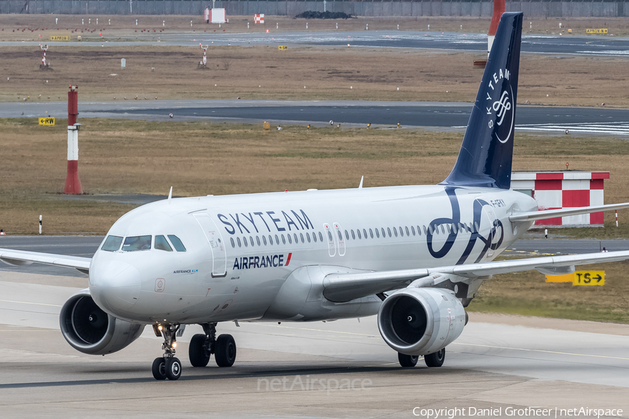 Air France Airbus A320-211 (F-GFKY) | Photo 102793