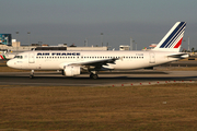 Air France Airbus A320-211 (F-GJVW) at  Lisbon - Portela, Portugal