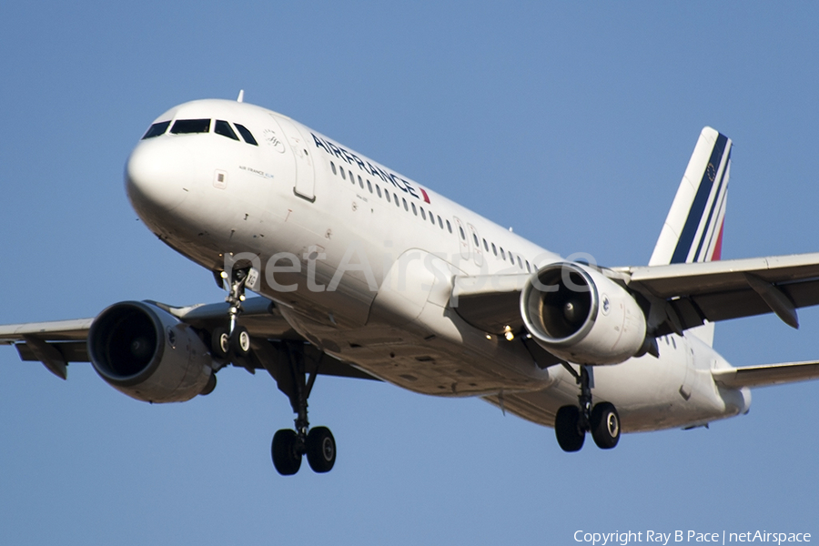 Air France Airbus A320-214 (F-GKXG) | Photo 181934