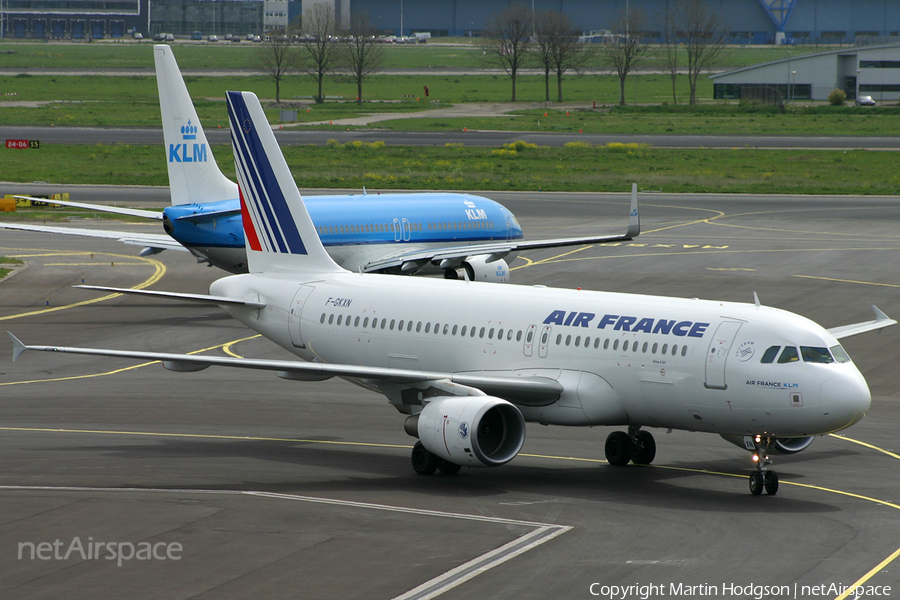 Air France Airbus A320-214 (F-GKXN) | Photo 8835