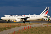 Air France Airbus A320-214 (F-GKXR) at  Lisbon - Portela, Portugal
