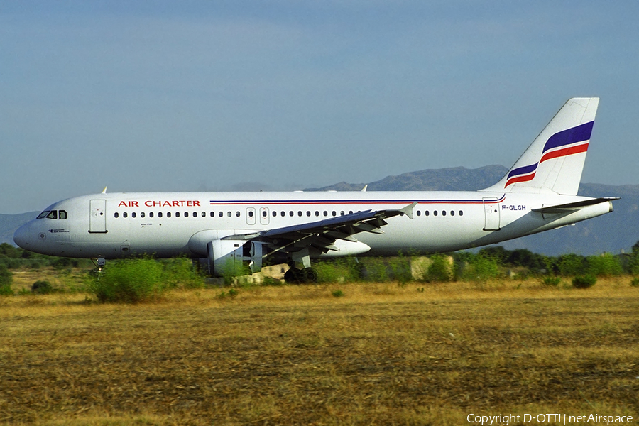 Air Charter Airbus A320-212 (F-GLGH) | Photo 353995