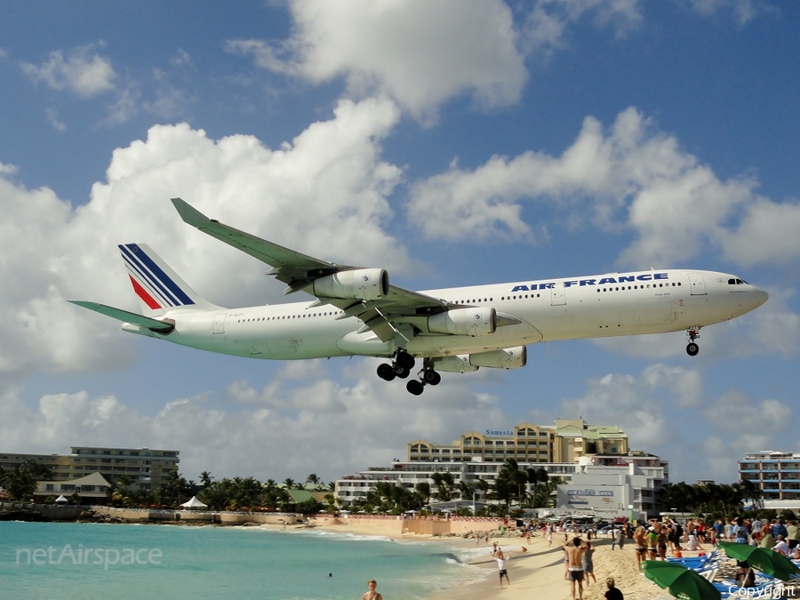 Air France Airbus A340-313X (F-GLZT) | Photo 22785