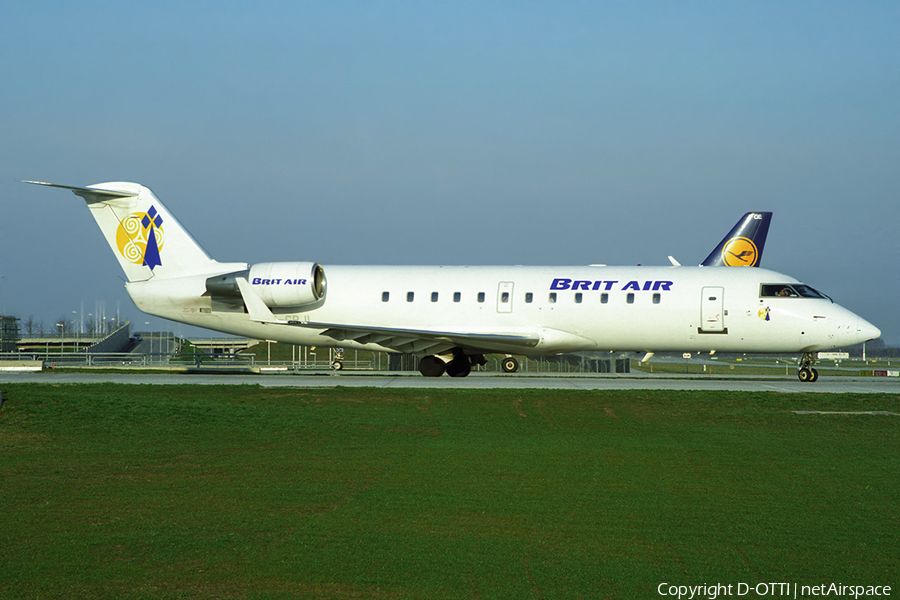 Brit Air Bombardier CRJ-100ER (F-GRJI) | Photo 391269