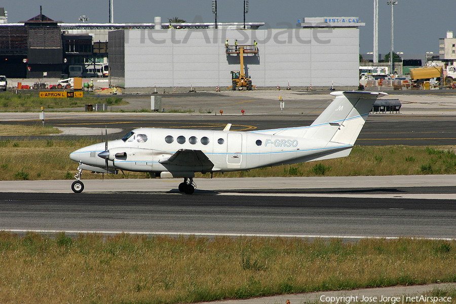 Manag Beech King Air 200C (F-GRSO) | Photo 396799