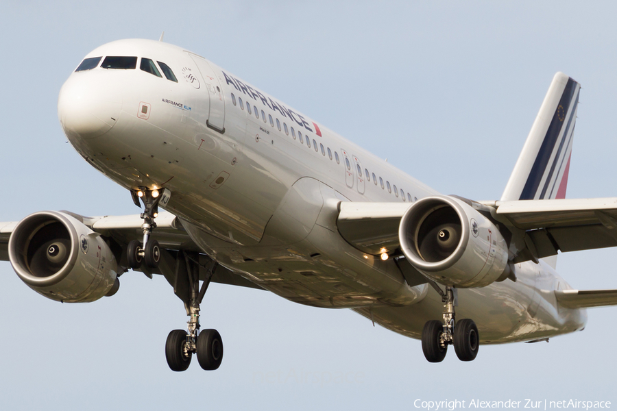 Air France Airbus A319-115LR (F-GRXJ) | Photo 136370