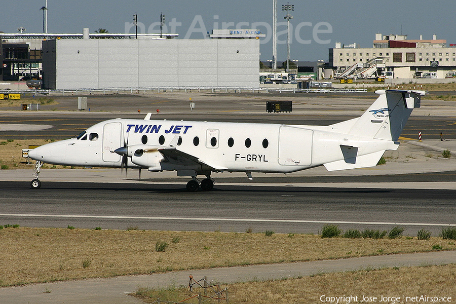 Twin Jet Beech 1900D (F-GRYL) | Photo 397395