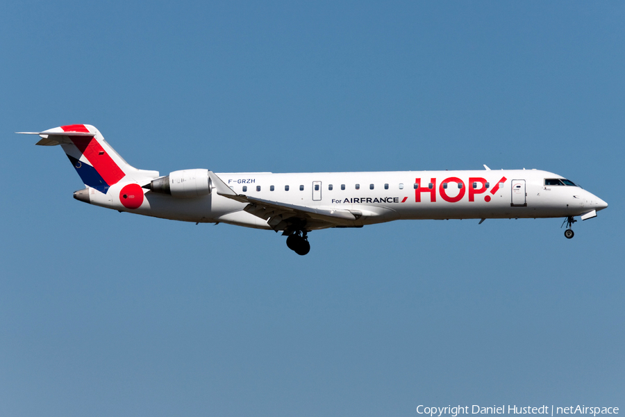 HOP! Bombardier CRJ-701 (F-GRZH) | Photo 498198