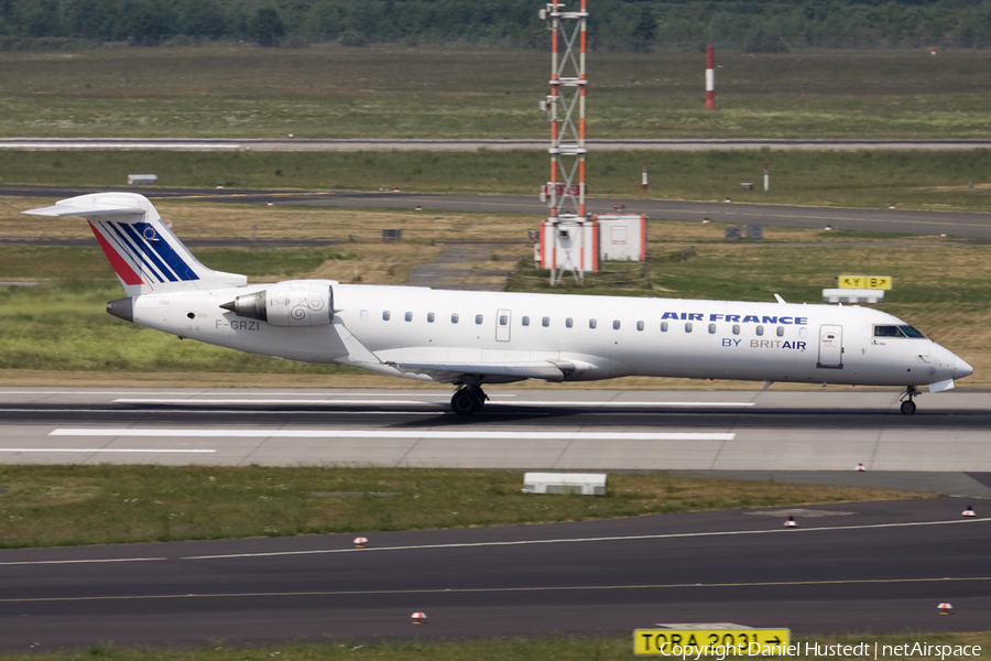 Air France (Brit Air) Bombardier CRJ-701 (F-GRZI) | Photo 543566