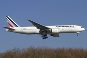 Air France Boeing 777-228(ER) (F-GSPE) at  Paris - Charles de Gaulle (Roissy), France