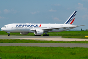 Air France Boeing 777-228(ER) (F-GSPF) at  Paris - Charles de Gaulle (Roissy), France