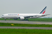 Air France Boeing 777-228(ER) (F-GSPG) at  Paris - Charles de Gaulle (Roissy), France